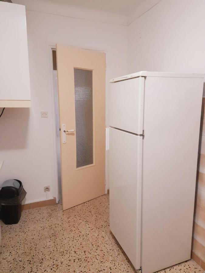 Appartement F3 Avec Balcon Perpignan Kültér fotó