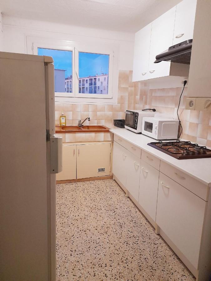 Appartement F3 Avec Balcon Perpignan Kültér fotó